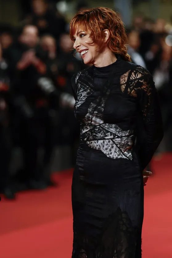Cannes 221